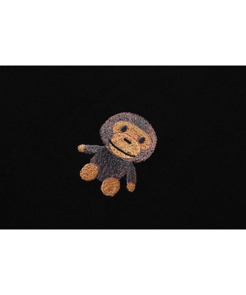 A BATHING APE(アベイシングエイプ)の「MILO PLUSH DOLL ONE POINT TEE(Tシャツ/カットソー・レディース・ブラック/ホワイト・SMALL/X-SMALL/MEDIUM)」の4枚目の写真