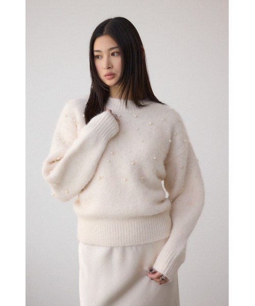 AZUL by moussy（アズールバイマウジー）の「パールビジューニットトップス（ニット/セーター・レディース・杢グレー/アイボリー/ボルドー・FREE）」の5枚目の写真