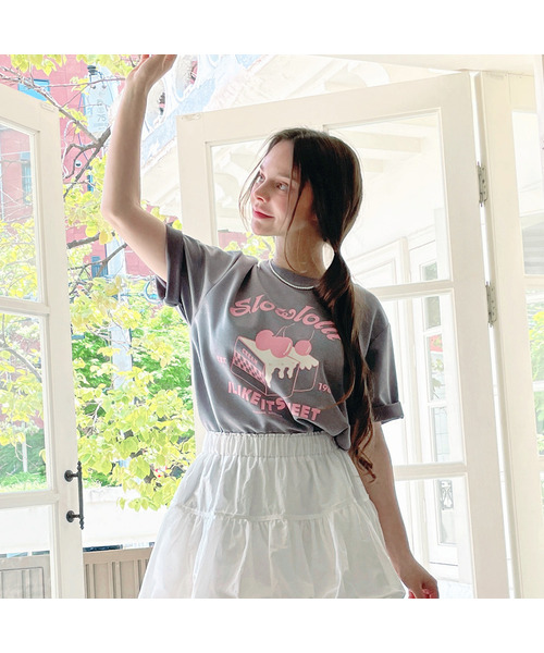 SLOWLOLLI（スローローリ）の「Like sweet t-shirt_3 Colors（Tシャツ/カットソー・レディース・Beige/ホワイト/グレー・FREE）」の2枚目の写真
