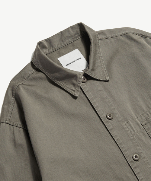 ESPIONAGE（エスピオナジ）の「Washed Doctor Jacket Dark Beige（ミリタリージャケット・レディース・その他・MEDIUM/LARGE/X-LARGE）」の4枚目の写真