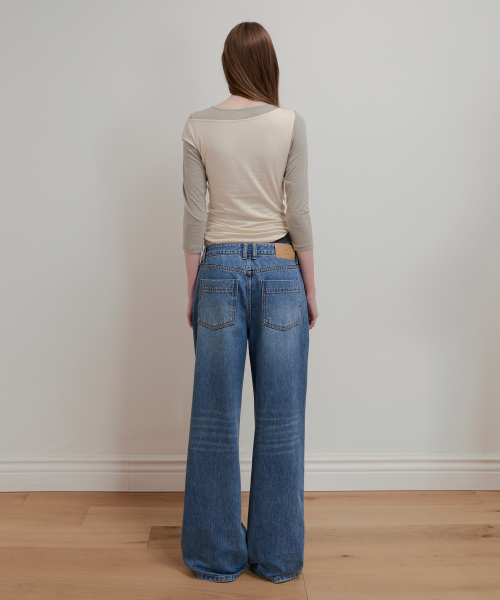 AOPT（アオプト）の「WHISKERS FADED DENIM PANTS - BLUE（デニムパンツ・レディース・その他・SMALL/MEDIUM）」の4枚目の写真