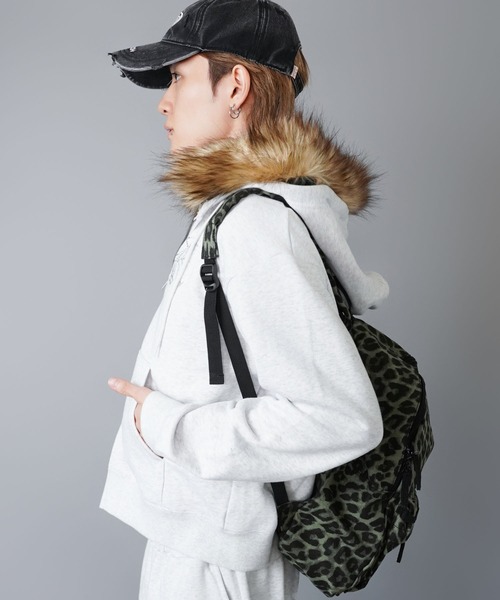 SPINNS（スピンズ）の「レオパード柄バックパック/ヒョウ柄/リュック/ユニセックス（バックパック/リュック・メンズ・イエロー系その他/グリーン系その他・ONESIZE）」の19枚目の写真