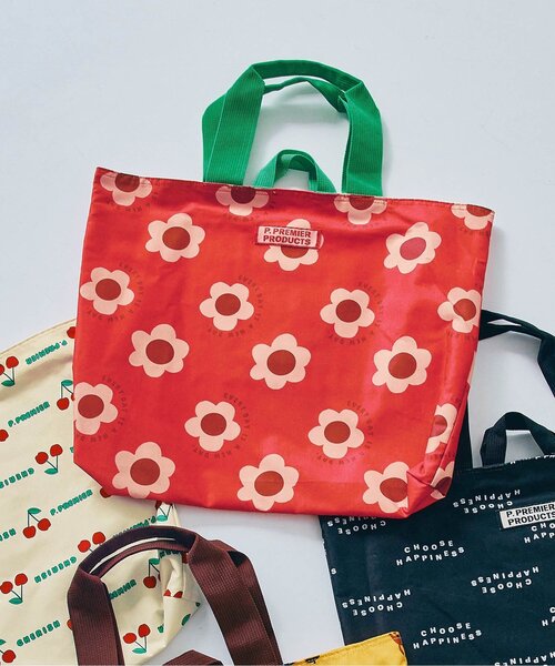 p.premier（ピードットプルミエ）の「ヘビロテしたい総柄レッスンバッグ（トートバッグ・キッズ・ブラック/オフホワイト/レッド/イエロー・FREE）」の4枚目の写真