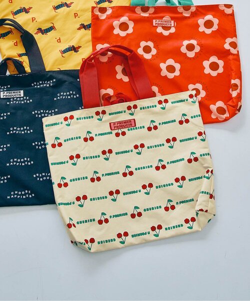 p.premier（ピードットプルミエ）の「ヘビロテしたい総柄レッスンバッグ（トートバッグ・キッズ・ブラック/オフホワイト/レッド/イエロー・FREE）」の2枚目の写真