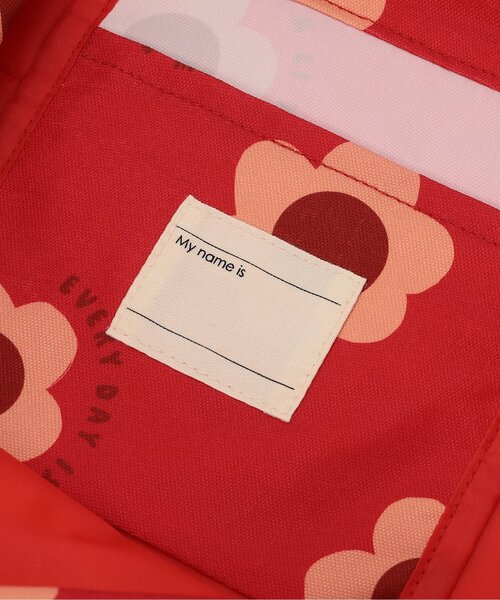 p.premier（ピードットプルミエ）の「ヘビロテしたい総柄レッスンバッグ（トートバッグ・キッズ・ブラック/オフホワイト/レッド/イエロー・FREE）」の7枚目の写真