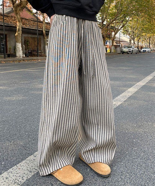 NOWLE（ノウル）の「【NOWLE】リラックスフィット ストライプ イージーパンツ（その他パンツ・メンズ・グレー/ブラック・LARGE/MEDIUM/SMALL）」の2枚目の写真