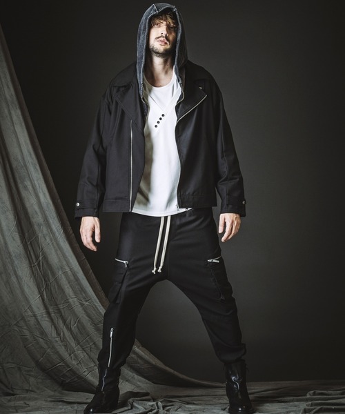 NO ID.(ノーアイディ)の「【NO ID.】Changing Hooded Blouson / チェンジング フーデッド ブルゾン(ブルゾン・メンズ・グレー/ブラック・ONE SIZE)」の11枚目の写真