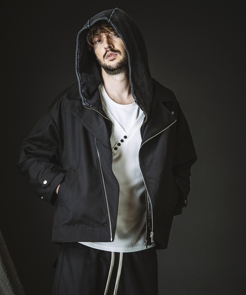 NO ID.(ノーアイディ)の「【NO ID.】Changing Hooded Blouson / チェンジング フーデッド ブルゾン(ブルゾン・メンズ・グレー/ブラック・ONE SIZE)」の6枚目の写真