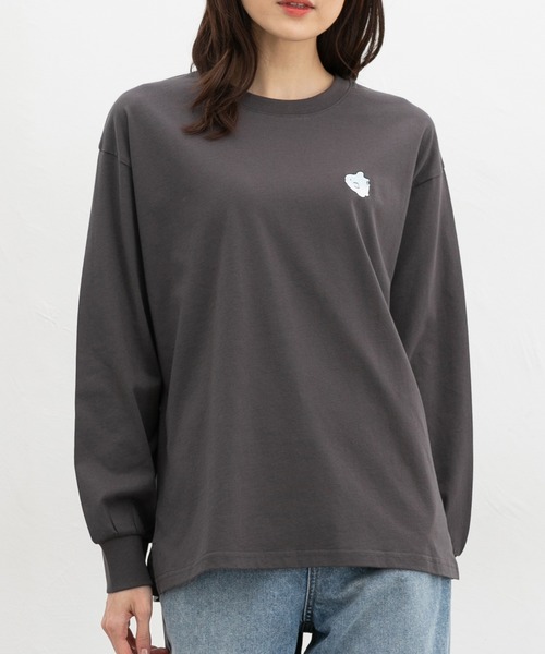 Honeys(ハニーズ)の「モチーフ刺繍Tシャツ(Tシャツ/カットソー・レディース・スミクロ/ネイビー/ミント/ピンク/ライトベージュ・L/M/S/SS)」の2枚目の写真