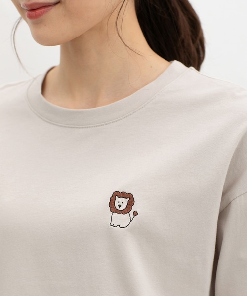 Honeys(ハニーズ)の「モチーフ刺繍Tシャツ(Tシャツ/カットソー・レディース・スミクロ/ネイビー/ミント/ピンク/ライトベージュ・L/M/S/SS)」の20枚目の写真