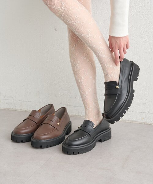 mystic(ミスティック)の「チャーム付きボリュームローファー(その他シューズ・レディース・ブラック/ダークブラウン・38/36/37)」の3枚目の写真