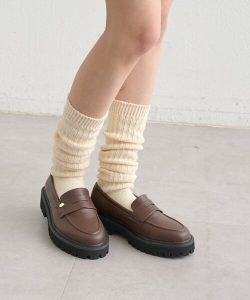 mystic(ミスティック)の「チャーム付きボリュームローファー(その他シューズ・レディース・ブラック/ダークブラウン・38/36/37)」の9枚目の写真