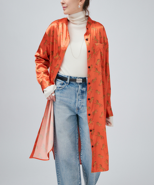 VERMEIL par iena（ヴェルメイユパーイエナ）の「Horsey Pattern シャツワンピース（シャツワンピース・レディース・オレンジ/チャコールグレー・FREE）」の2枚目の写真