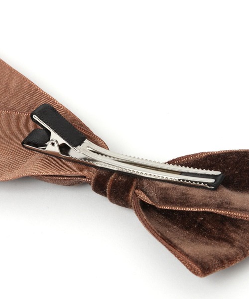 niko and...（ニコアンド）の「ベロアビジューリボンヘアクリップ（バレッタ/ヘアクリップ・レディース・ブラック/ブラウン・0）」の3枚目の写真