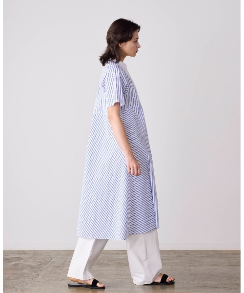 Marilyn Moon（マリリンムーン）の「pin tuck bosom embroidery one-piece（シャツワンピース・レディース・ホワイト×ブルー/ブラック/ネイビー/サックスブルー/ホワイト・FREE）」の8枚目の写真