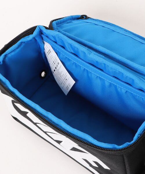 NIKE（ナイキ）の「《NIKEアパレル》WS ﾐﾆ ｼｭｰﾎﾞｯｸｽ ｸﾛｽﾎﾞﾃﾞｨ（ボディバッグ/ウエストポーチ・メンズ・ブラック・フリー）」の4枚目の写真