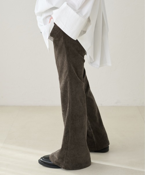 apres jour clair（アプレジュールクレア）の「【apres jour clair】ベロアフレアパンツ（その他パンツ・レディース・ブラック/アイボリー/ダークブラウン・SMALL/LARGE/MEDIUM）」の7枚目の写真