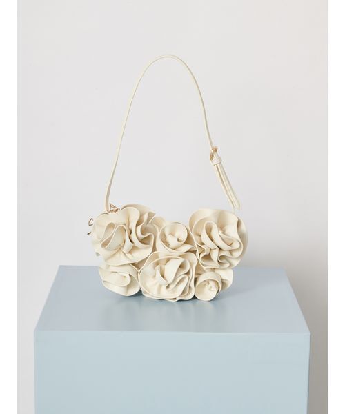 SNIDEL（スナイデル）の「フラワーバッグ（ハンドバッグ・レディース・シルバー/アイボリー/ブラウン・F）」の2枚目の写真