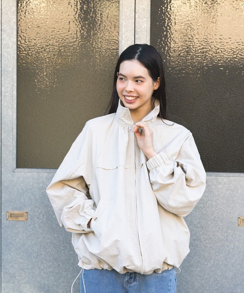 CRAFT STANDARD BOUTIQUE（クラフトスタンダードブティック）の「花粉防止／ギャザーヘムブルゾン◆（ブルゾン・レディース・ライトベージュ/ブラック・FREE）」の3枚目の写真