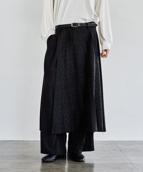 HARE（ハレ）の「●【SET UP対応】プリーツレイヤードパンツ(HARE)（その他パンツ・メンズ・ライトグレー/ブラック・SMALL/MEDIUM）」の2枚目の写真