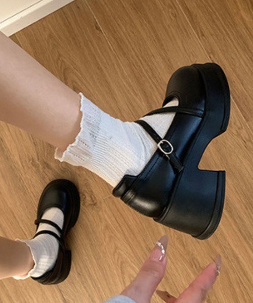 maison de LATIR(メゾンドラティール)の「安定感とトレンドを楽しむ主役パンプス(ローファー・レディース・ブラック系1/ブラック・24㎝/24cm/24.5cm/23㎝/23cm/23.5cm)」の19枚目の写真
