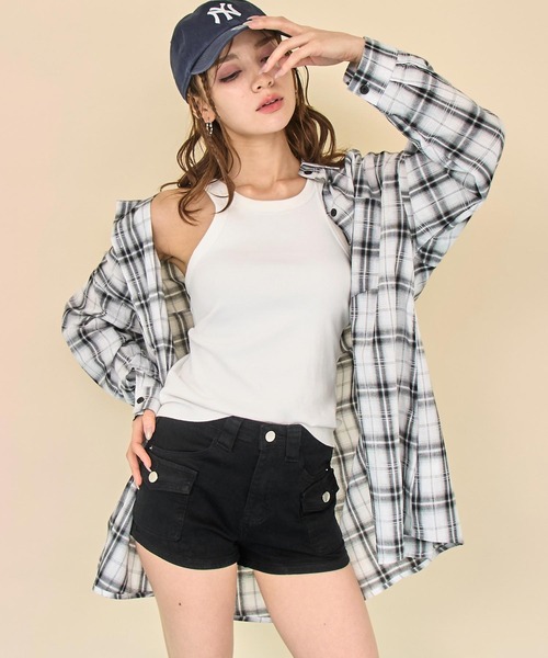 ANAP(アナップ)の「Wポケットオンブレチェックオーバーサイズシャツ(シャツ/ブラウス・レディース・ホワイト/ブラック・F)」の4枚目の写真