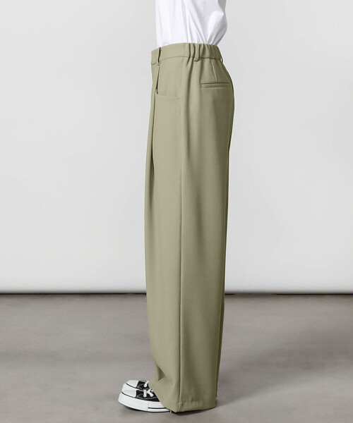 GYMPHLEX（ジムフレックス）の「Gymphlex | タック ワイドイージーパンツ WOMEN（その他パンツ・レディース・ブラック/ベージュ/ライトグリーン・12/14）」の12枚目の写真