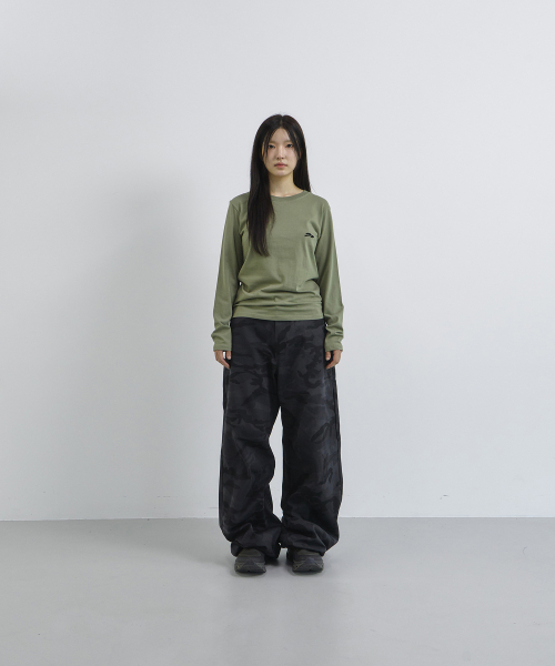 TANSANMAGNESIUM（タンサン マグネシウム）の「切り替えロングスリーブ（カーキ）（Tシャツ/カットソー・レディース・その他・MEDIUM/SMALL）」の2枚目の写真