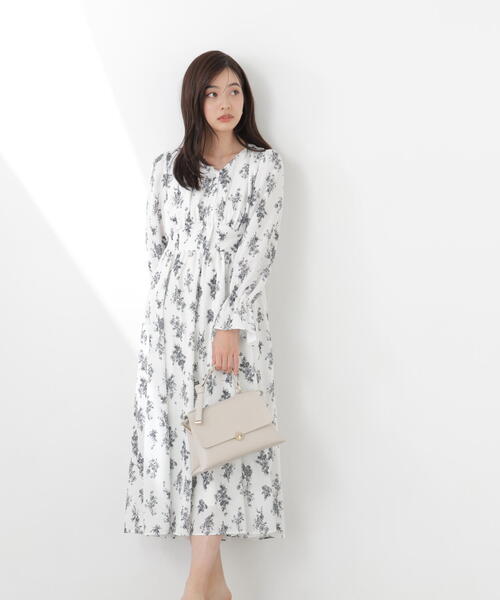 PROPORTION BODY DRESSING(プロポーションボディドレッシング)の「フラワープリントワンピース / 1216140303(ワンピース・レディース・ホワイト系その他/ブラック/ブルー・SMALL/P/S/MEDIUM)」の3枚目の写真
