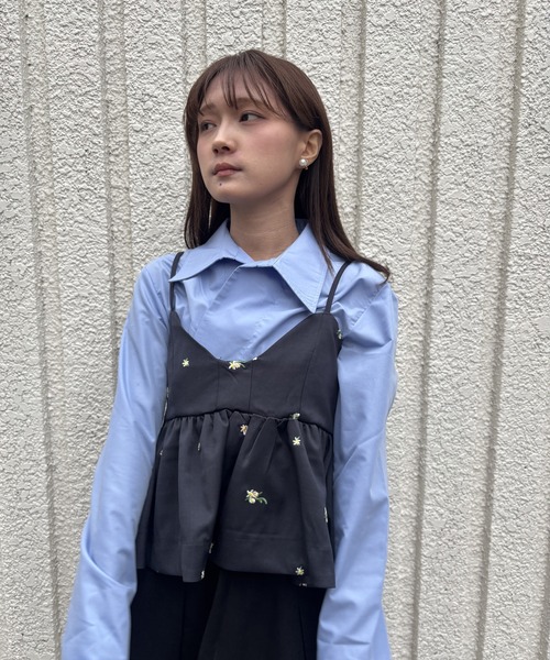 merrylatte(メリーラテ)の「FLOWER CAMISOLE【IROHANI】(キャミソール・レディース・グレー/ネイビー・FREE)」の3枚目の写真