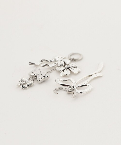 Ray BEAMS（レイビームス）の「LOTUS PINK / VERIBBONS ピアス（ピアス（両耳用）・レディース・シルバー・ONE SIZE）」の2枚目の写真