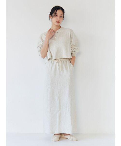 Ungrid（アングリッド）の「FAITH別注 ヘンリーネックショートロングスリーブTee（Tシャツ/カットソー・レディース・その他1/アイボリー/チャコールグレー・FREE）」の18枚目の写真