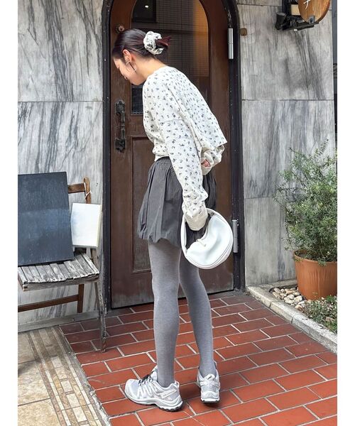 Ungrid（アングリッド）の「FAITH別注 ヘンリーネックショートロングスリーブTee（Tシャツ/カットソー・レディース・その他1/アイボリー/チャコールグレー・FREE）」の21枚目の写真