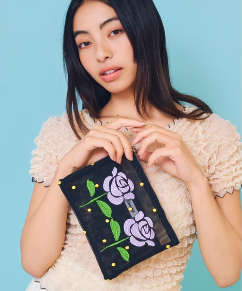 Casselini(キャセリーニ)の「Casselini(キャセリーニ)チュール刺繍ポーチ(ポーチ・レディース・ブラック/ブルー/シルバー/ライム/ピンク・FREE)」の20枚目の写真