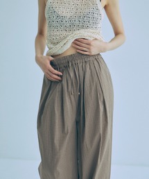 EN NEUME（エンノイム）の「Airy Check Tuck Easy-Pants（その他パンツ）」