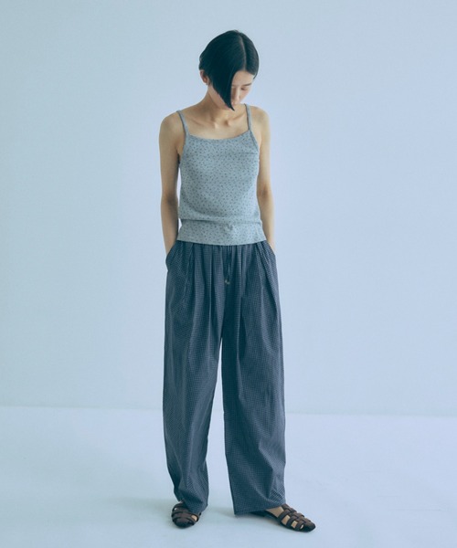 EN NEUME（エンノイム）の「Airy Check Tuck Easy-Pants（その他パンツ・レディース・ブルー/ベージュ/ネイビー・0/1）」の20枚目の写真