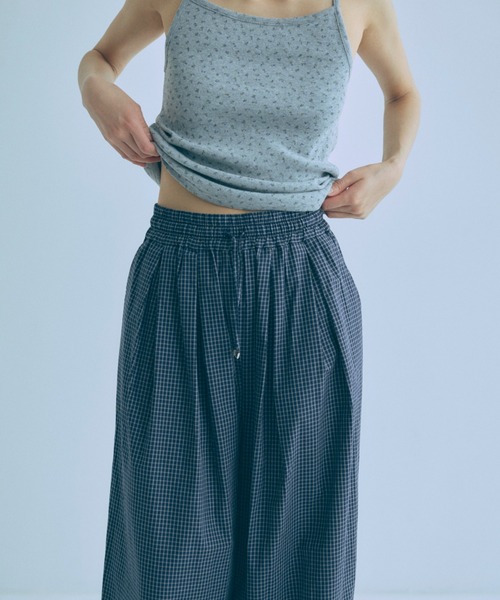 EN NEUME（エンノイム）の「Airy Check Tuck Easy-Pants（その他パンツ・レディース・ブルー/ベージュ/ネイビー・0/1）」の19枚目の写真