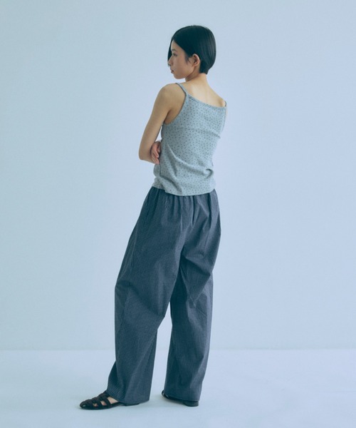 EN NEUME（エンノイム）の「Airy Check Tuck Easy-Pants（その他パンツ・レディース・ブルー/ベージュ/ネイビー・0/1）」の21枚目の写真