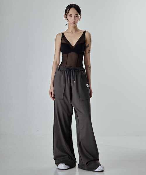 Maison MIHARA YASUHIRO(メゾンミハラヤスヒロ)の「【MIHARA YASUHIRO/ミハラヤスヒロ】INSIDE OUT PANTS/インサイドアウトパンツ(その他パンツ・レディース・ダークグレー/ブラック・36/38)」の14枚目の写真