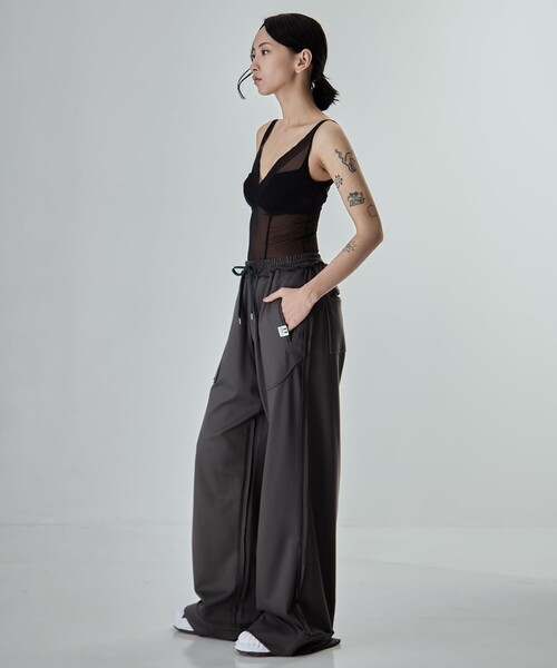 Maison MIHARA YASUHIRO(メゾンミハラヤスヒロ)の「【MIHARA YASUHIRO/ミハラヤスヒロ】INSIDE OUT PANTS/インサイドアウトパンツ(その他パンツ・レディース・ダークグレー/ブラック・36/38)」の15枚目の写真