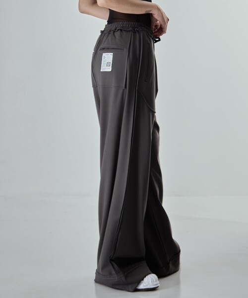 Maison MIHARA YASUHIRO(メゾンミハラヤスヒロ)の「【MIHARA YASUHIRO/ミハラヤスヒロ】INSIDE OUT PANTS/インサイドアウトパンツ(その他パンツ・レディース・ダークグレー/ブラック・36/38)」の18枚目の写真