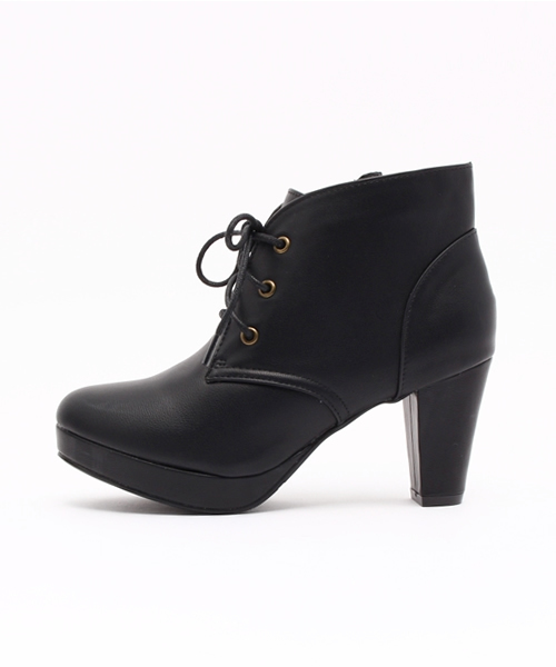 one after another NICE CLAUP（ワンアフターアナザーナイスクラップ）の「【ナイスクラップ】春のレースアップショートブーツ（ブーティ・レディース・ブラック/ライトベージュ/ブラウン・MEDIUM/LARGE/SMALL）」の4枚目の写真