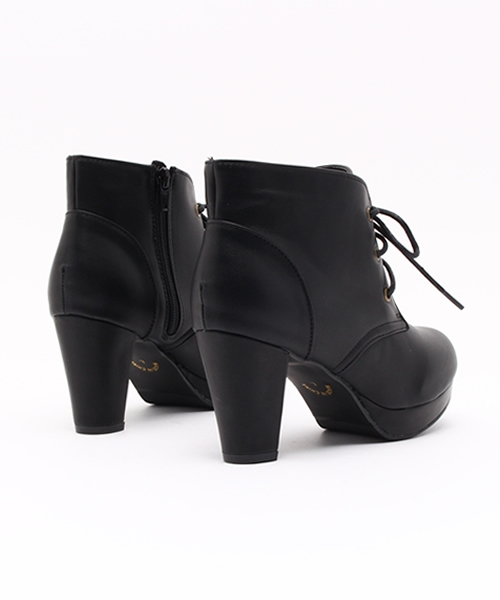 one after another NICE CLAUP（ワンアフターアナザーナイスクラップ）の「【ナイスクラップ】春のレースアップショートブーツ（ブーティ・レディース・ブラック/ライトベージュ/ブラウン・MEDIUM/LARGE/SMALL）」の6枚目の写真