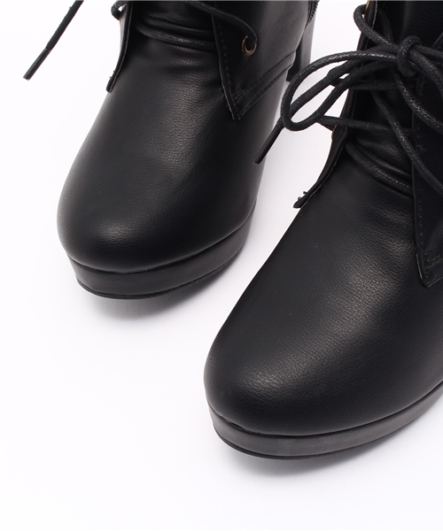 one after another NICE CLAUP（ワンアフターアナザーナイスクラップ）の「【ナイスクラップ】春のレースアップショートブーツ（ブーティ・レディース・ブラック/ライトベージュ/ブラウン・MEDIUM/LARGE/SMALL）」の9枚目の写真