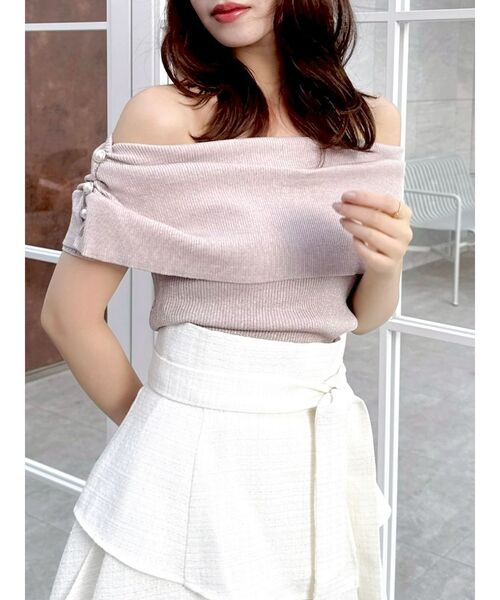 dazzlin（ダズリン）の「パールオフショルニットトップス（ニット/セーター・レディース・ブラック/ブルー/ライトグレー/ピンク・FREE）」の4枚目の写真