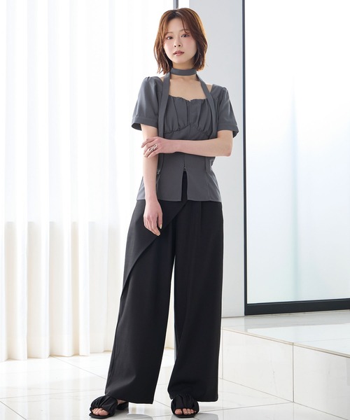 Elishe(エリシェ)の「ラップデザインワイドパンツ(スラックス・レディース・ブラック/アイボリー・0/1)」の5枚目の写真