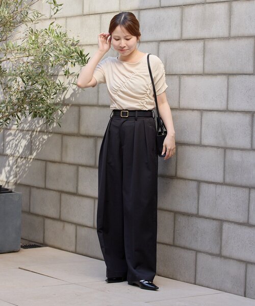 gemeil（ジェムイル）の「シャーリングトップス(IF-330)（Tシャツ/カットソー・レディース・グリーン/ブラック/ベージュ・FREE）」の8枚目の写真