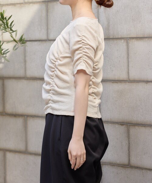 gemeil（ジェムイル）の「シャーリングトップス(IF-330)（Tシャツ/カットソー・レディース・グリーン/ブラック/ベージュ・FREE）」の15枚目の写真