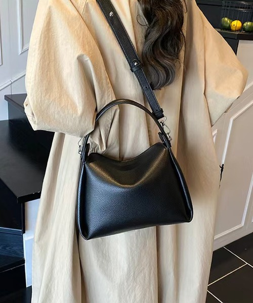 folka(フォルカ)の「2C76-KR 2way レザーライク ミニバッグ(ショルダーバッグ・レディース・ブラック・ONESIZE)」の4枚目の写真