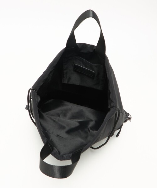 green label relaxing（グリーンレーベルリラクシング）の「【WEB限定】マット リップストップ ナップサック バッグ -撥水-（バックパック/リュック・メンズ・ダークブラウン/ブラック・FREE）」の16枚目の写真